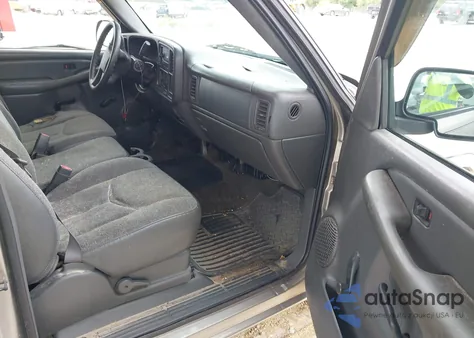 2003 Chevrolet Silverado 1500 Work Truck z USA, uszkodzony, nr VIN 1GCEC14X83Z119697